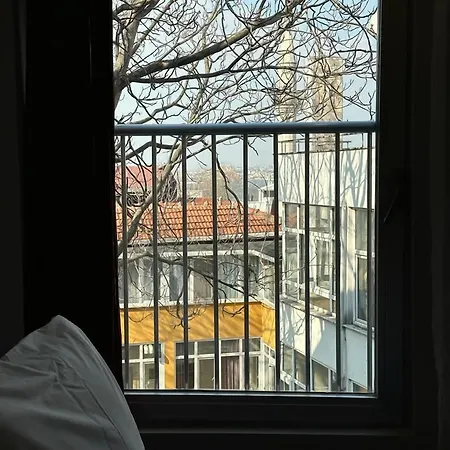 Hotel Torch *